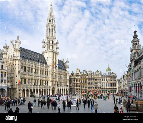 commune 1000 bruxelles|Visit of the City Hall of Brussels .